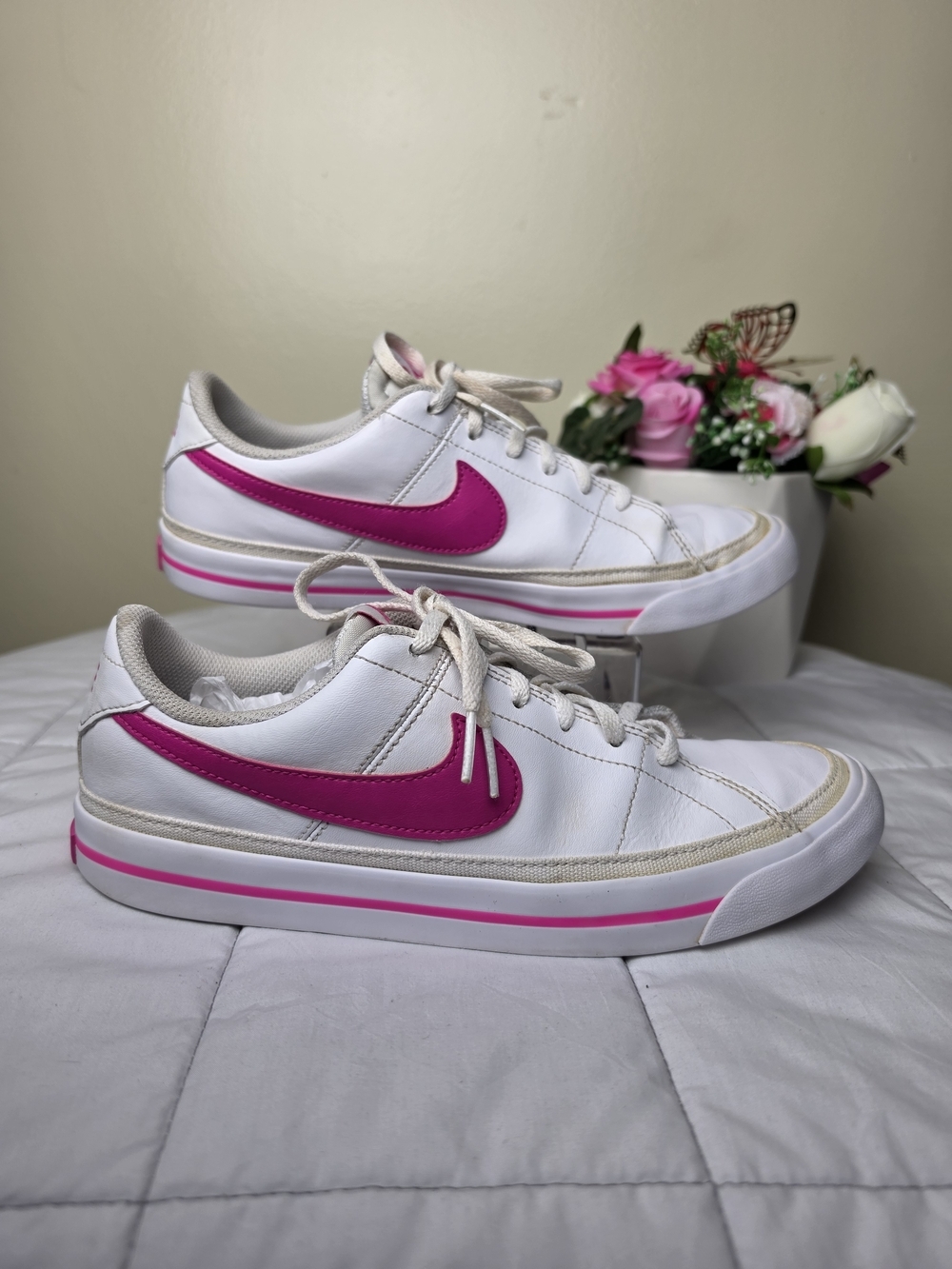 Nike Court Legacy Low Top Girls White/Pink Sneakers Size 7Y - Picture 3 of 9